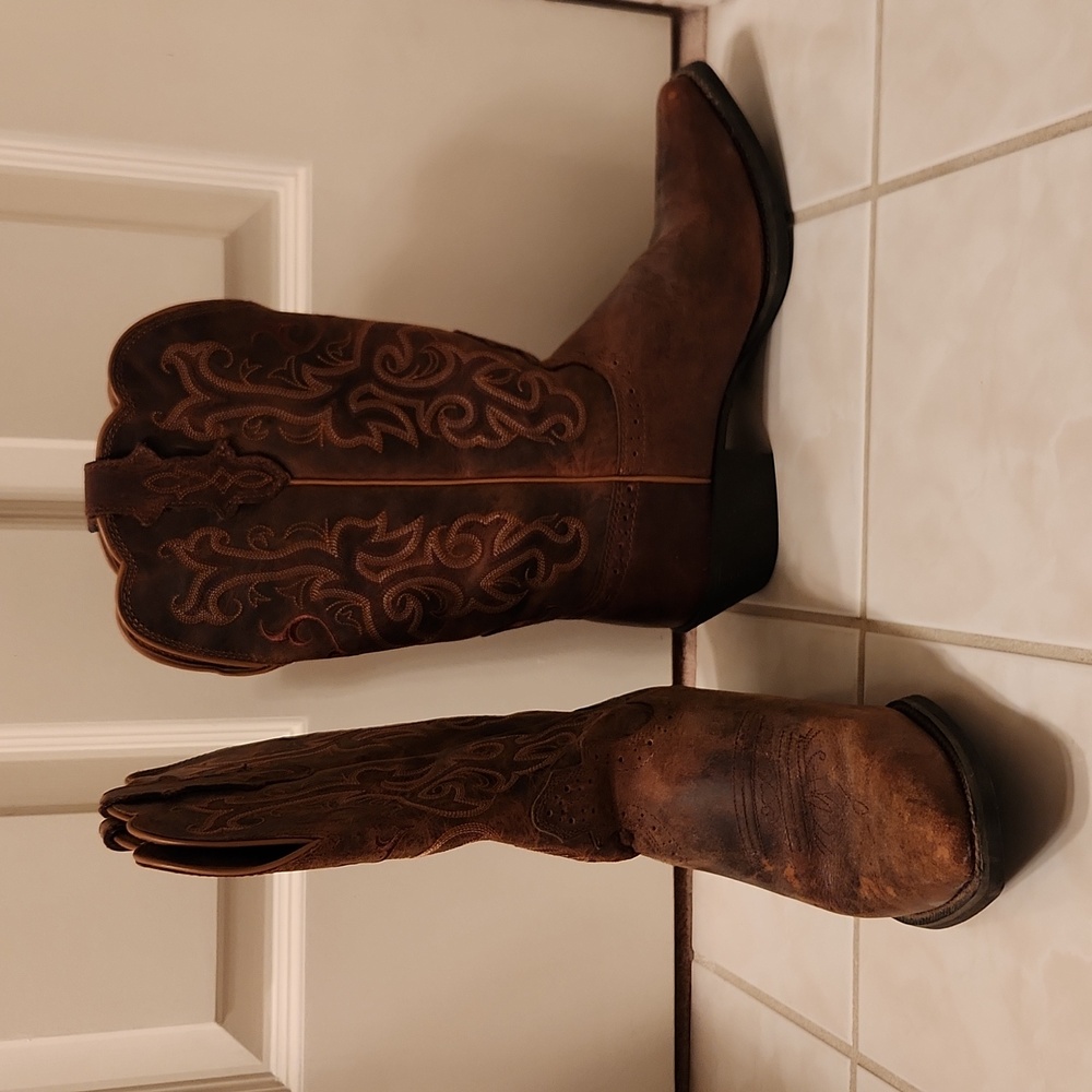 Women's Justin Cowboy Boots (Size 10B)